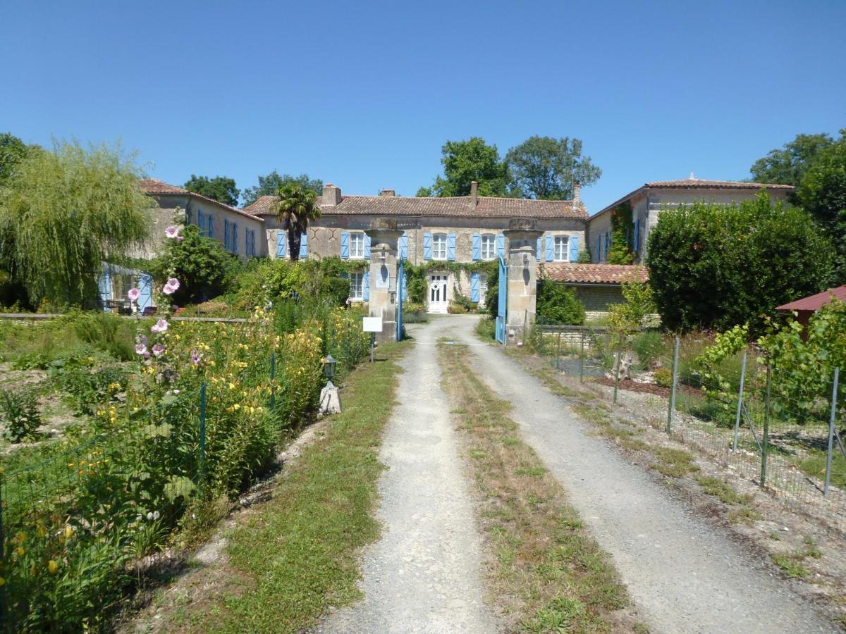 Le Logis De Faugerit Bed & Breakfast Frontenay-Rohan-Rohan Exterior photo